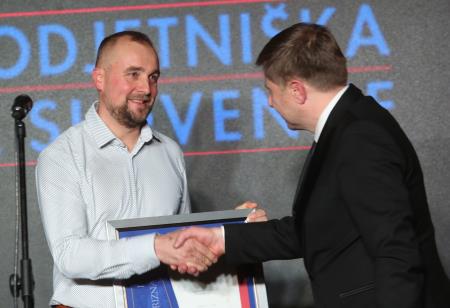 ONA ali ON 58 FOTO LJUBO VUKELIČ